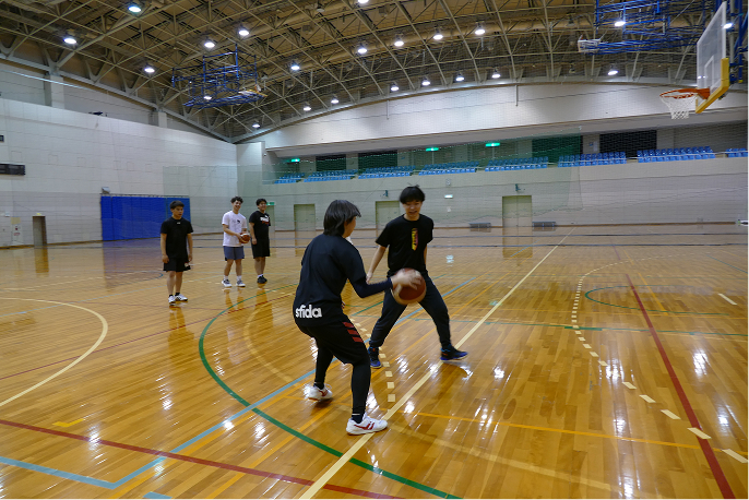 バスケットボール部の練習の様子