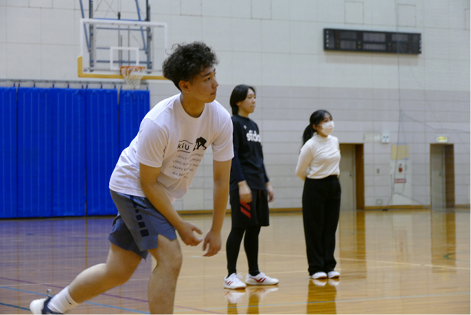 バスケットボール部の練習風景