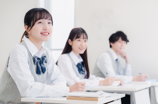 学生たちが講義を受けている様子