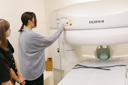 体育館で1泊研修の様子