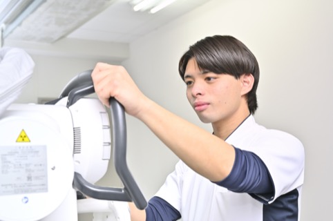 学生が実習する様子